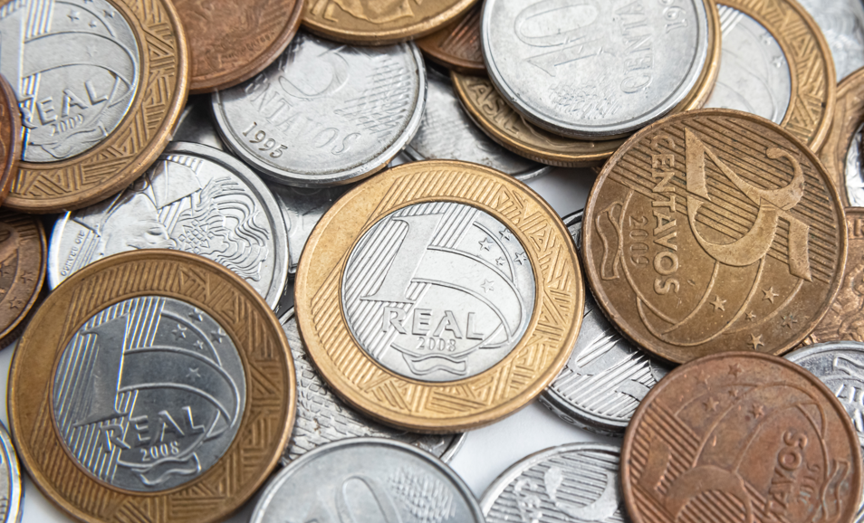 Afinal, Quais Moedas o Ímã Atrai?