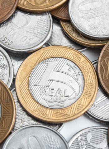 Afinal, Quais Moedas o Ímã Atrai?