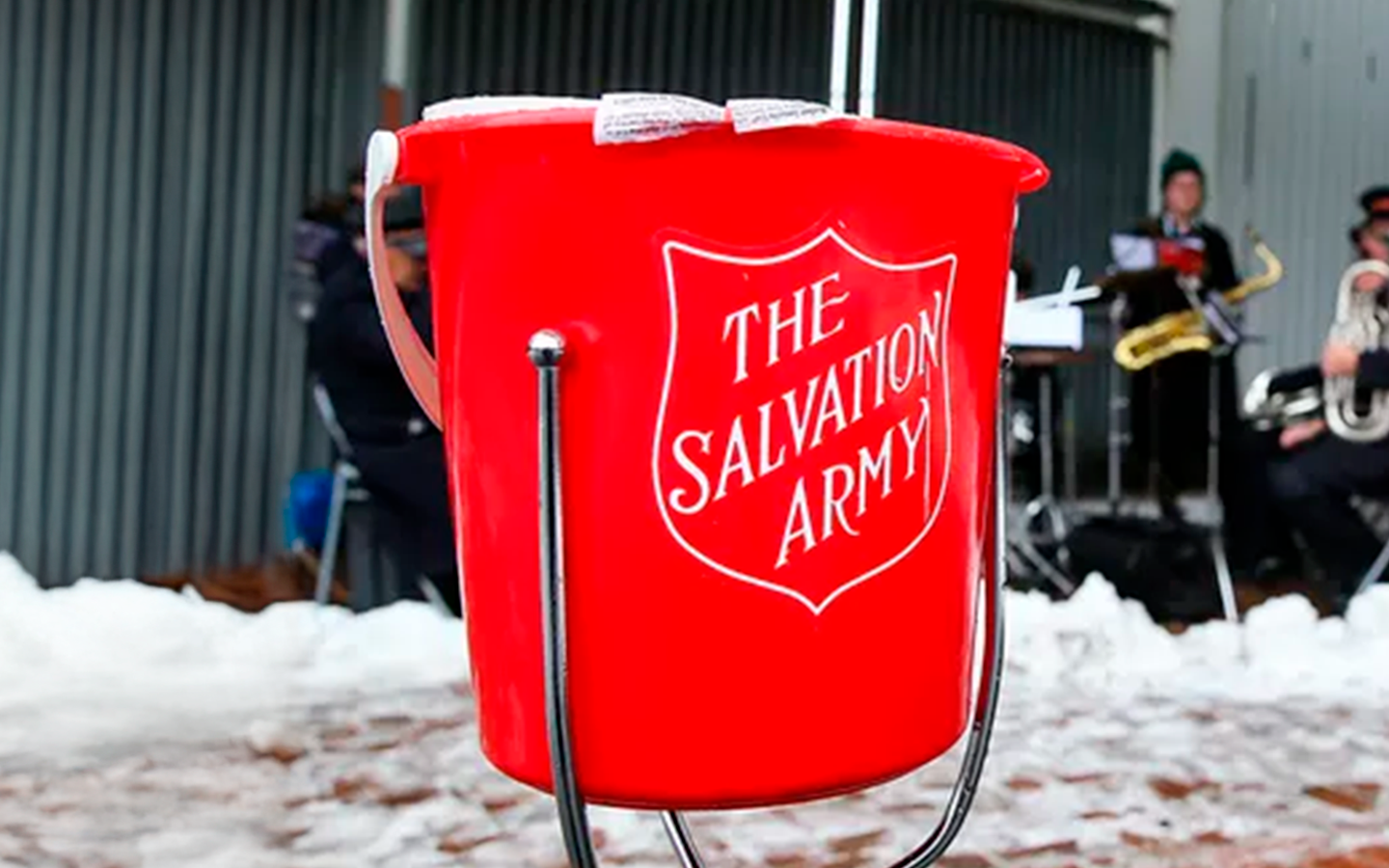 Doador misterioso deixa moeda de ouro avaliada em milhares em caixa do Exército da Salvação