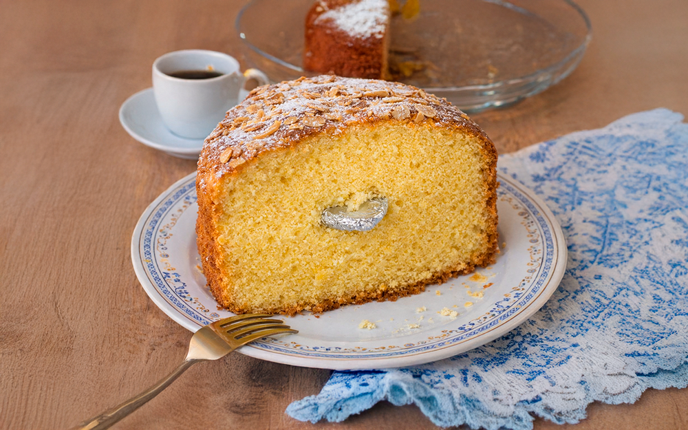 Se no Natal inglês a moeda vai ao pudim, na Grécia ela vai ao pão