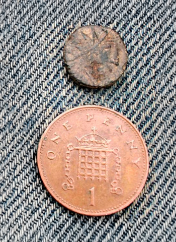 Detectorista encontra moeda romana de 1.800 anos em Darlington