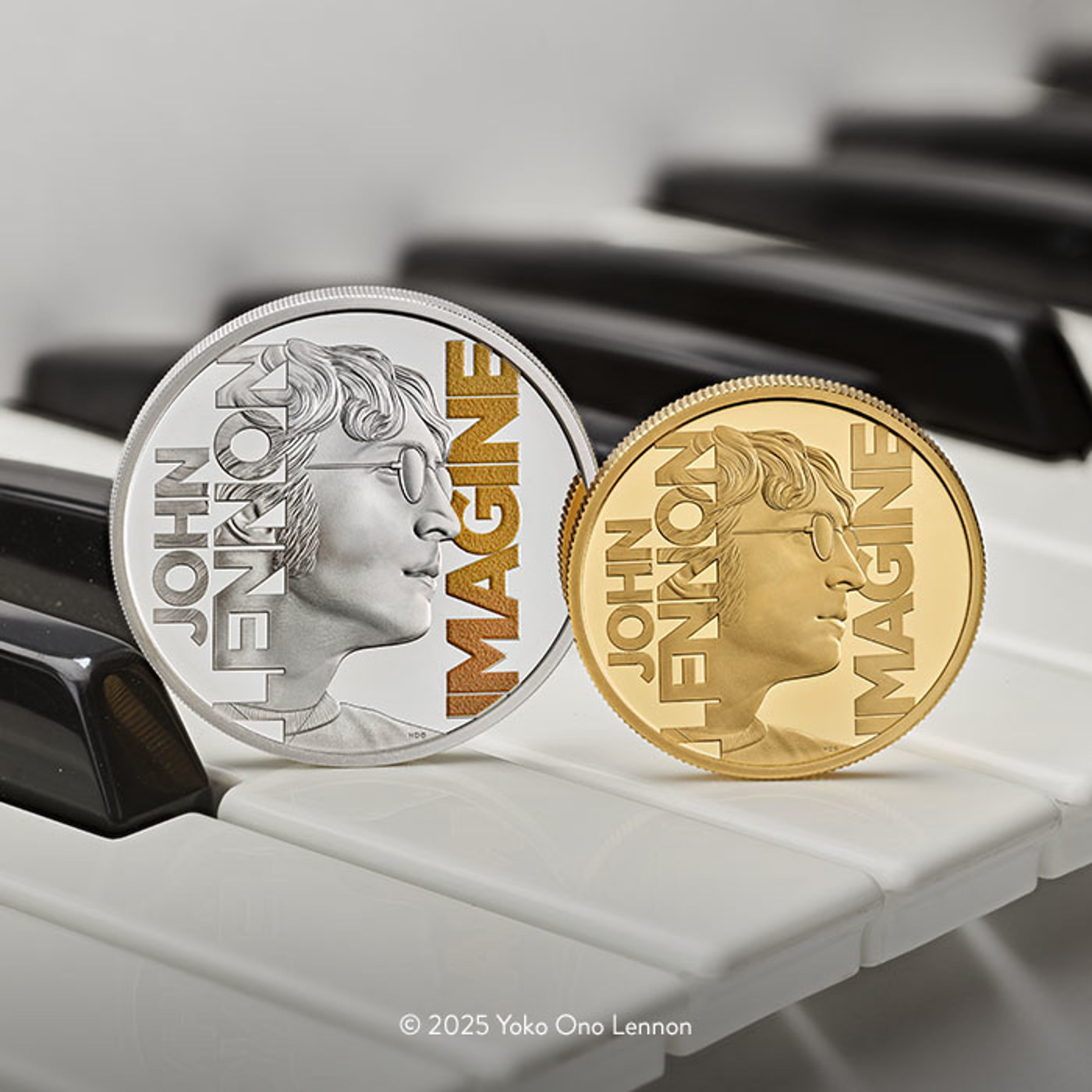 Não é só Paul McCartney: John Lennon também já foi homenageado com moeda comemorativa da Royal Mint