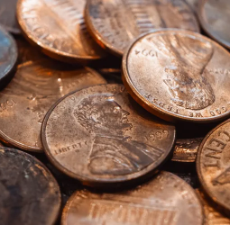 Após ordem de Trump, Casa da Moeda dos EUA cunha a última moeda de 1 centavo