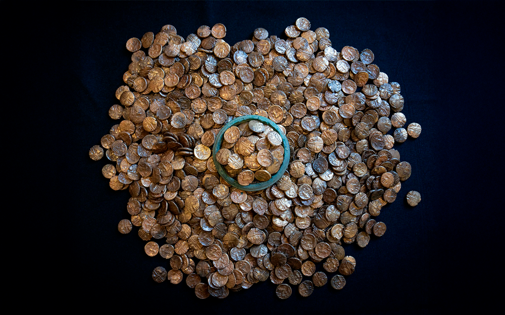 Mais de 900 moedas de ouro datadas de 60 a 20 a.C. revelam segredos de poder, guerra e alianças na Grã-Bretanha antes de Roma.