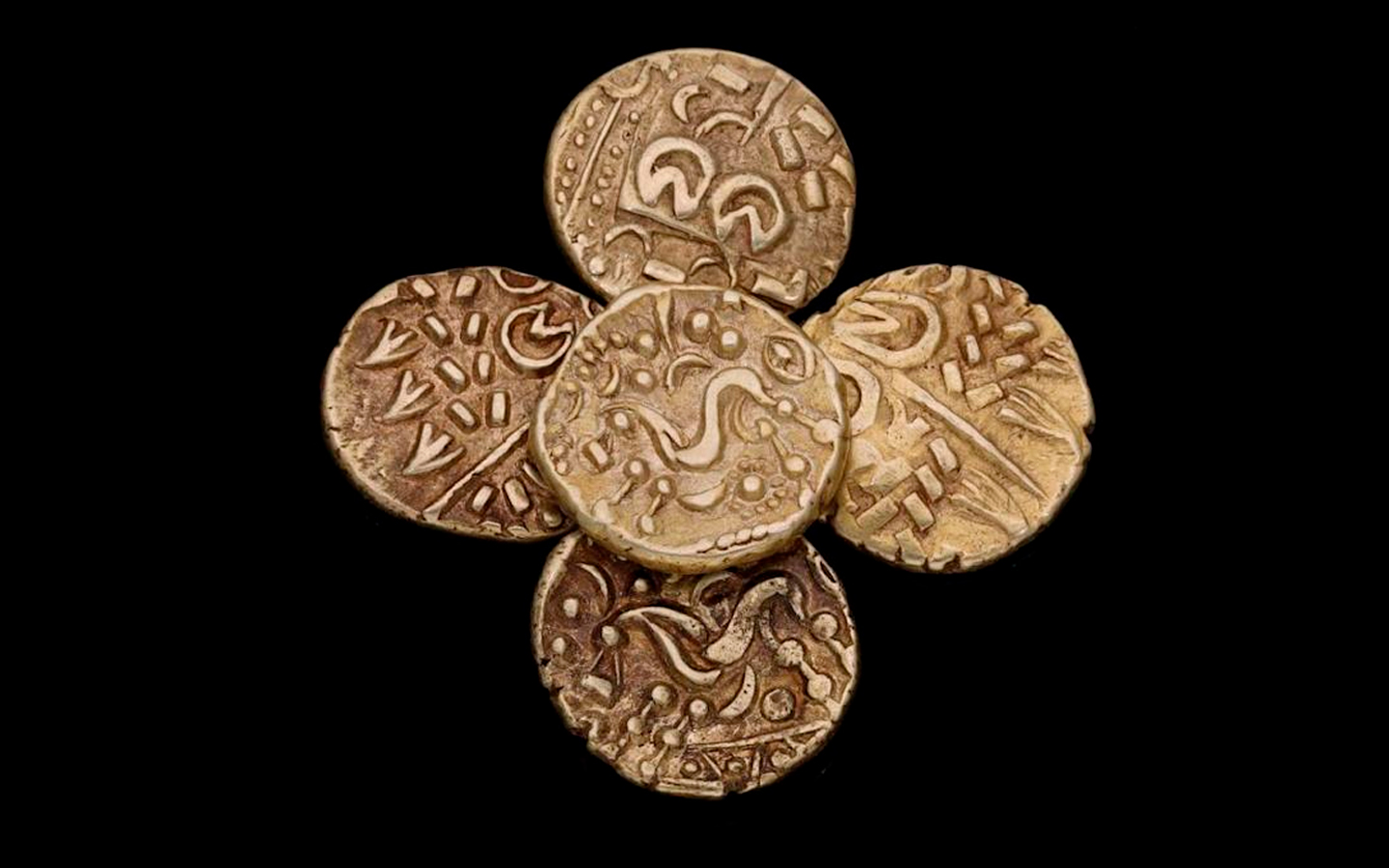 Moedas da Idade do Ferro são arrematadas por mais de £6 mil em leilão