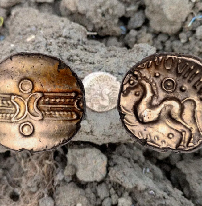 Professor encontra tesouro de ouro da Idade do Ferro em Suffolk