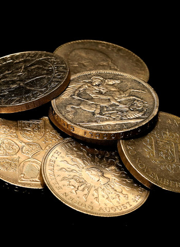 Moedas celtas de 2.300 anos indicam oferenda religiosa em pântano suíço