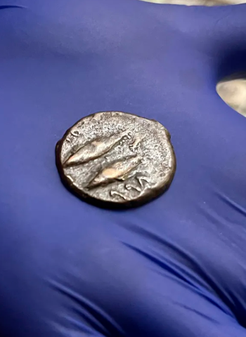 Moeda de antes de Cristo foi usada para pagar passagem de ônibus na Inglaterra