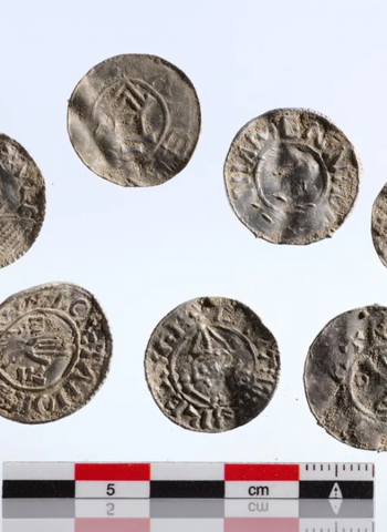 Maior Tesouro Viking de Moedas é Descoberto na Noruega